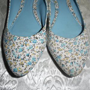 Blue Floral Flats Size 8